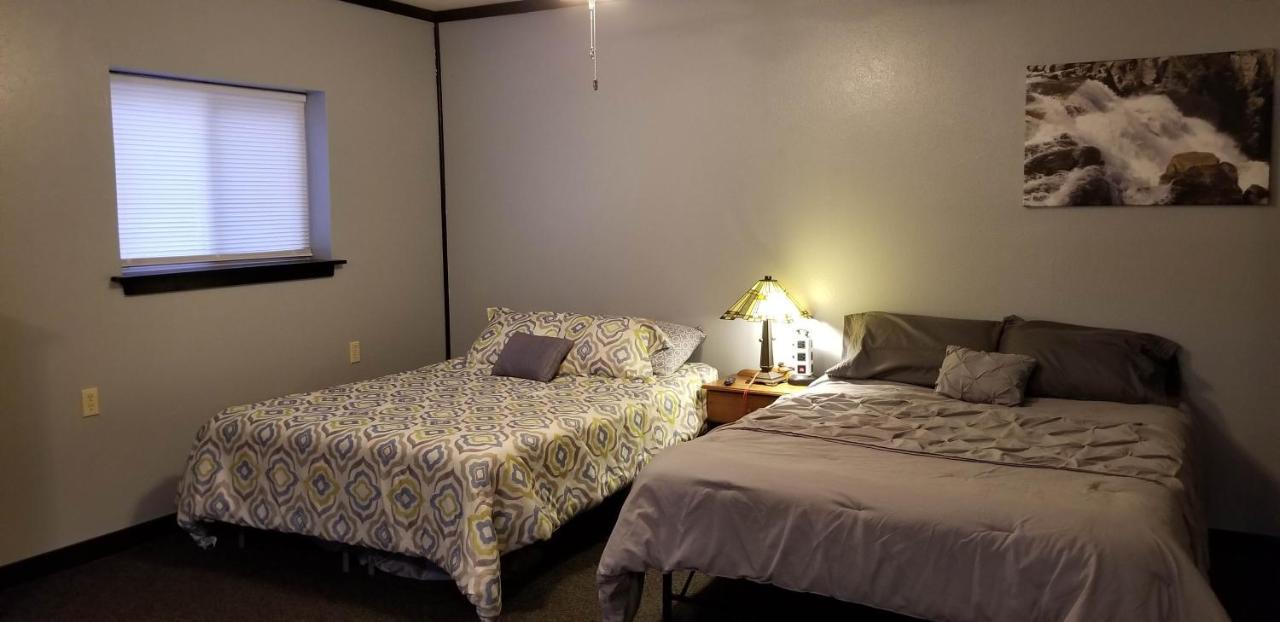 Becker's Private 2 Queen Beds, 1 Futon With A Great Back Yard! Appartement