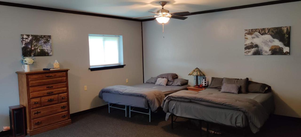 Becker's Private 2 Queen Beds, 1 Futon With A Great Back Yard! Appartement